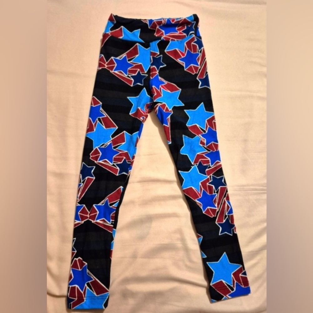 LuLaRoe TC1 Black and Blue star Leggings a rare print!